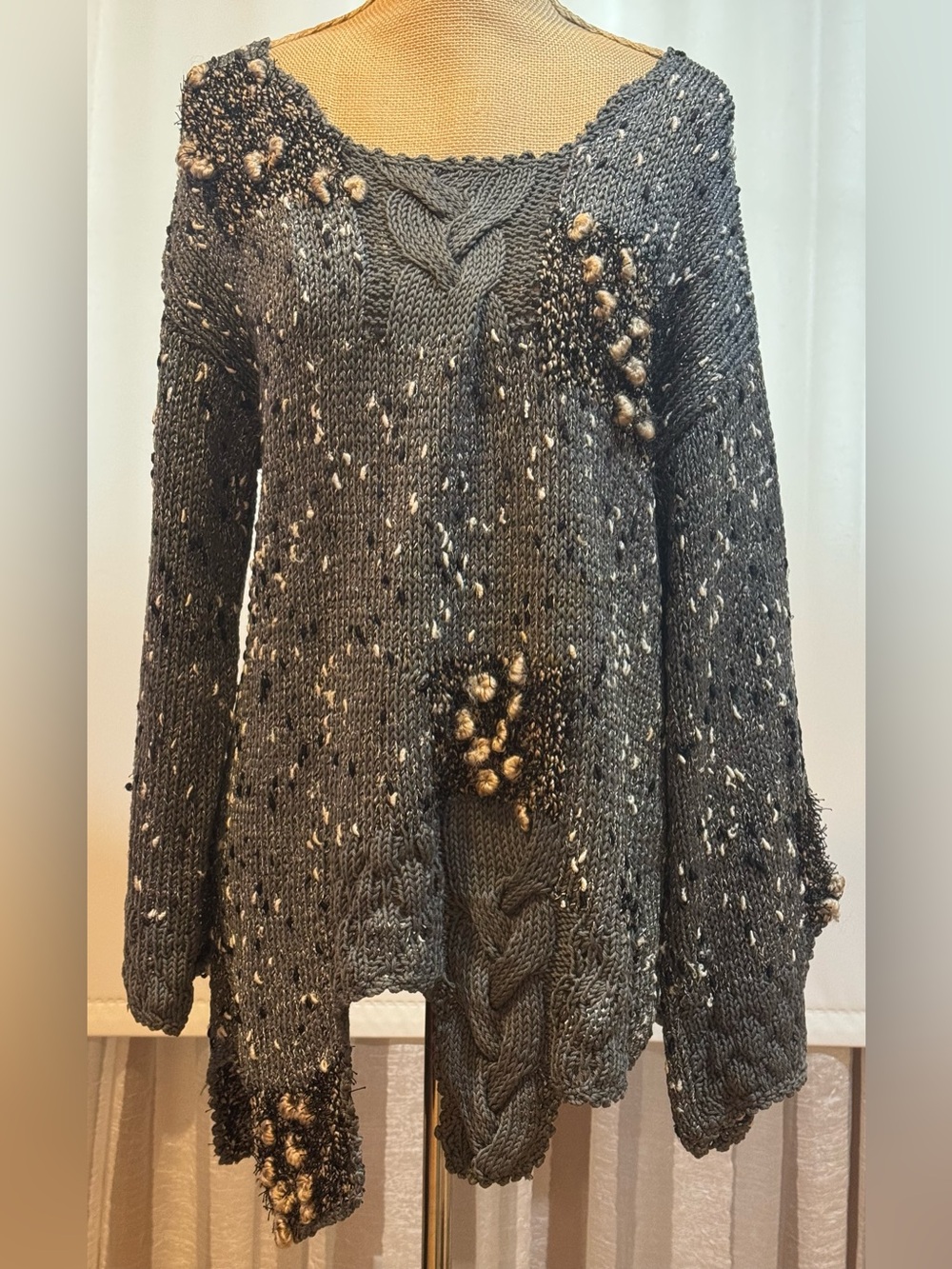 Village Set Gray Speckled Crewneck Sweater with Cable Detail, size M/L